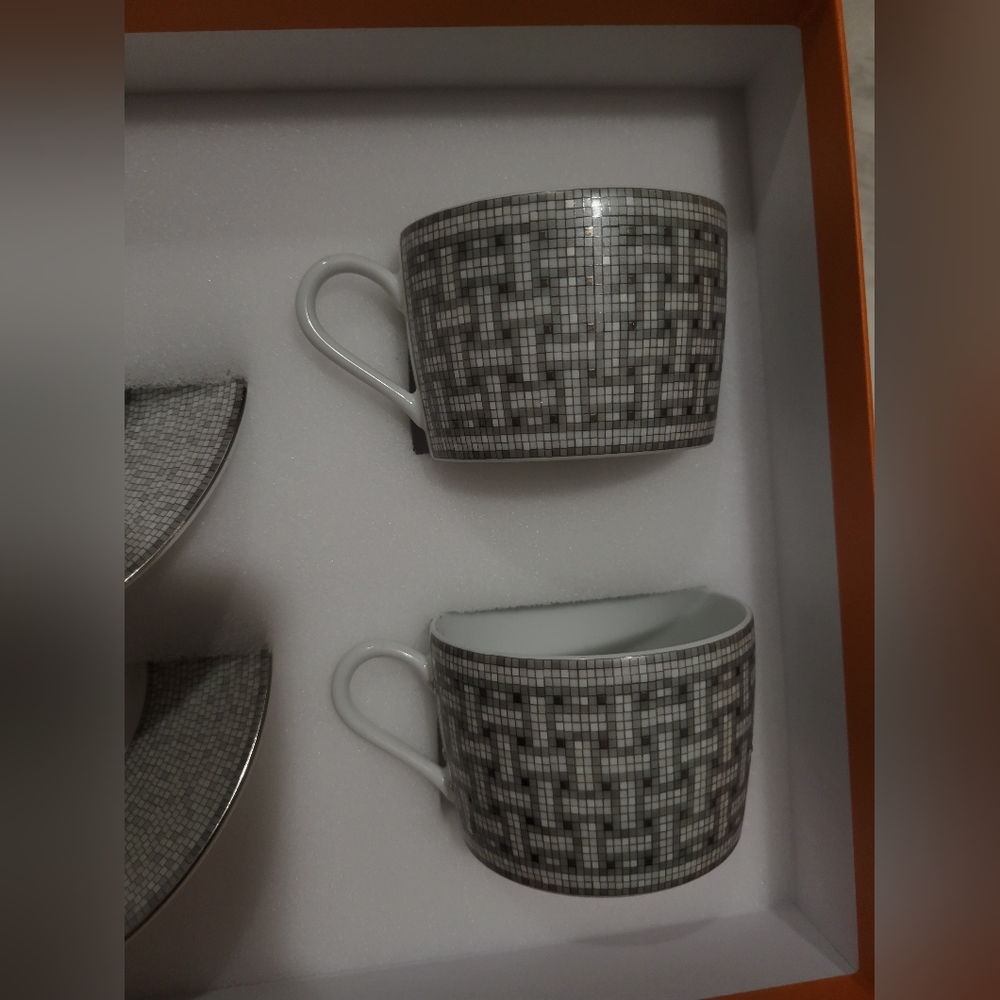 Hermes - Picture 8 of 8